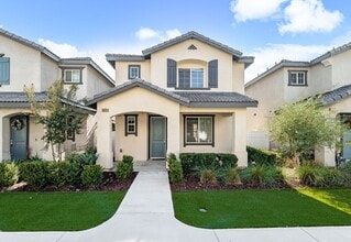 Building Photo - 505 Villa Way