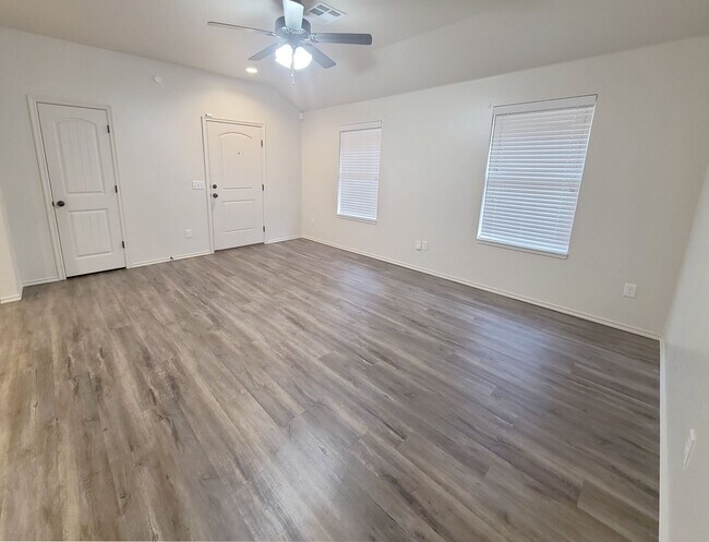 Foto del edificio - Newer Duplex in Edmond