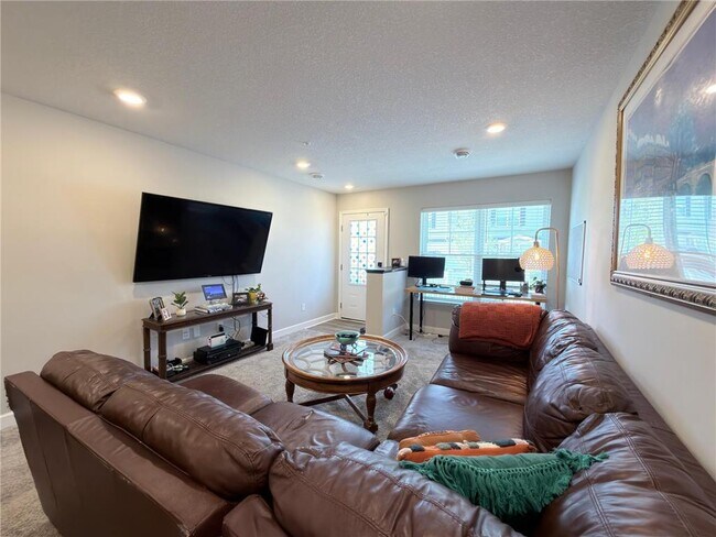 Foto del edificio - 10518 Weston Wy N
