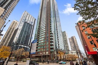 Building Photo - 505 N McClurg Ct