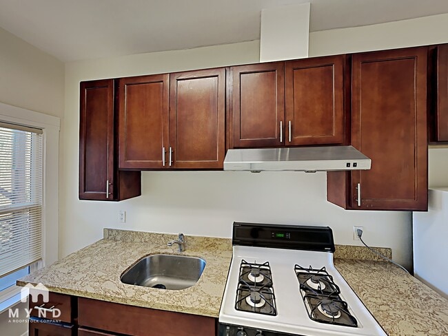 Building Photo - 1729 4th Ave