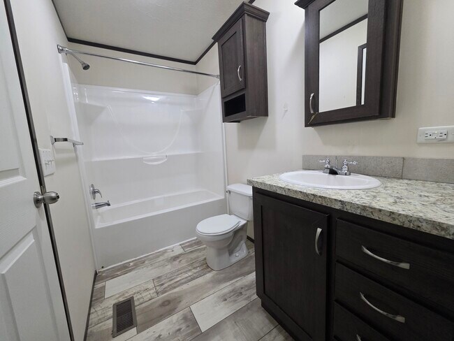 Foto del edificio - 154 Whippoorwill Ln