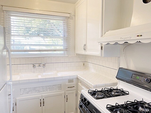 Foto del edificio - 1420-1426 1/2 Maple St