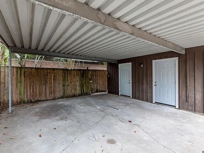 Photo - 5012 Alvin Dark Ave House