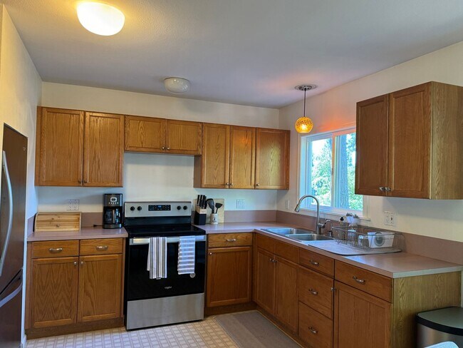 Foto del edificio - Absolutely Darling INDIANOLA cottage, full...