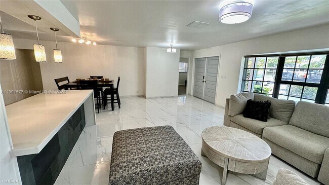 Building Photo - 4 br, 4 bath House - 1116 Hollywood Blvd #...