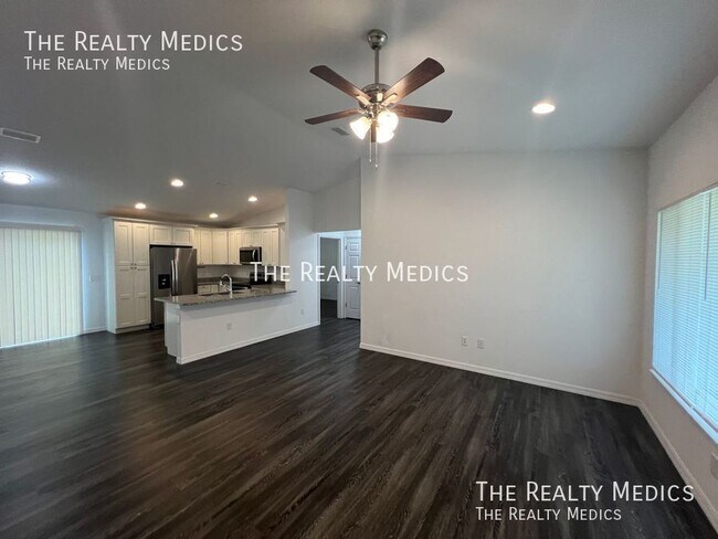Building Photo - 10 Malauka Loop Pl