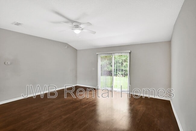 Building Photo - 12303 Harts Rd