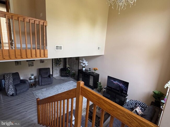 Building Photo - 803 Scott Cir