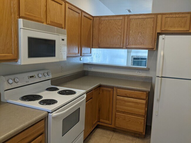 Building Photo - Cute Condo in Beautiful Yavapai Hills Community