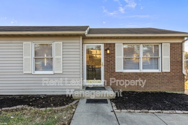 Photo - 608 McCurdy Ct House