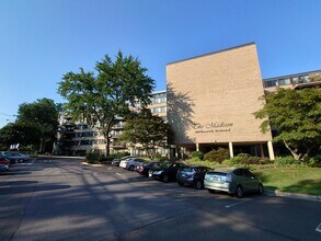 Building Photo - 600 Roosevelt Blvd