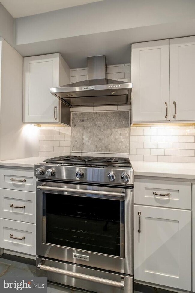 Foto del edificio - 908 S Front St