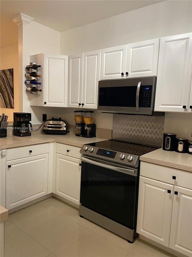 Foto del edificio - 4400 SW 160th Ave