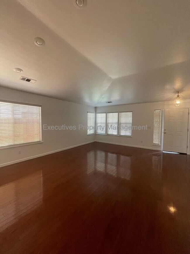 Building Photo - 1462 Caraway Ct