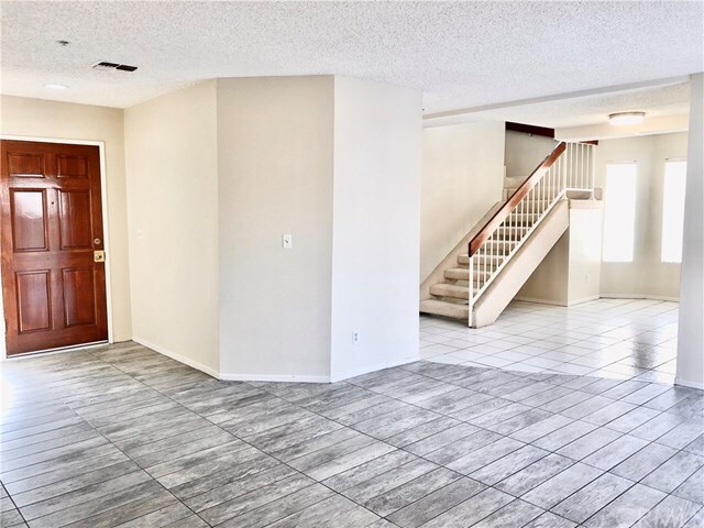 Building Photo - 9447 Cortada St