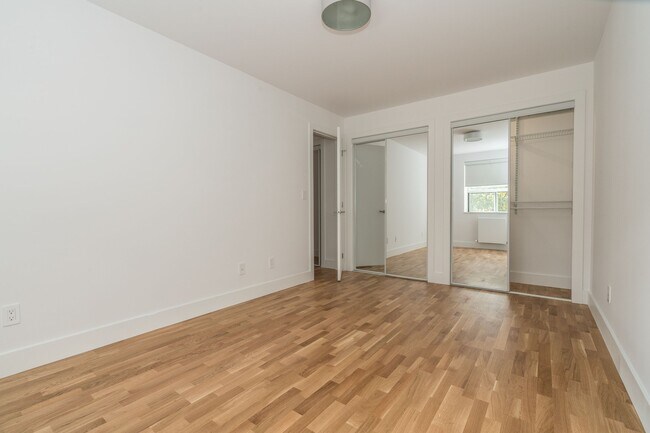 Photo du bâtiment - 1001 O'Connor Dr