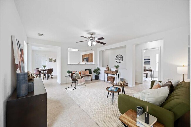 Building Photo - 6607 Bluestone Springs Ln