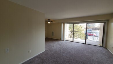 Building Photo - 7700 Arehart Dr