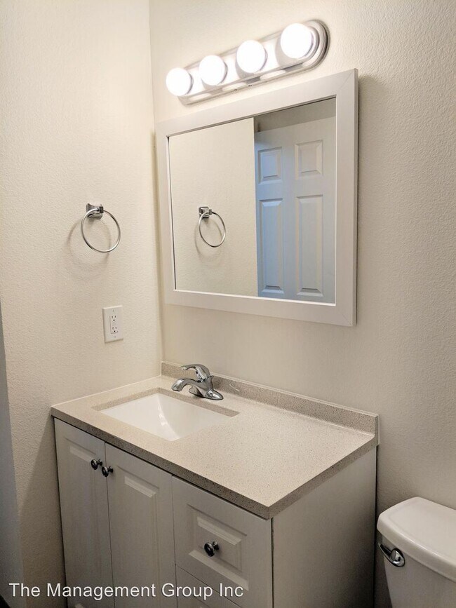 Foto del edificio - 1712-1722 Lewis River Rd