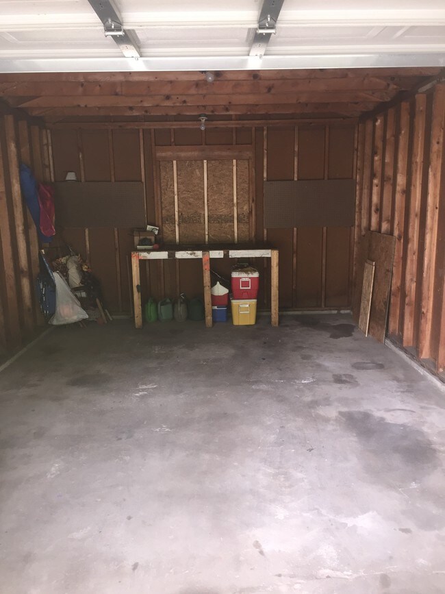 Single car garage - 46760 Y and O Rd