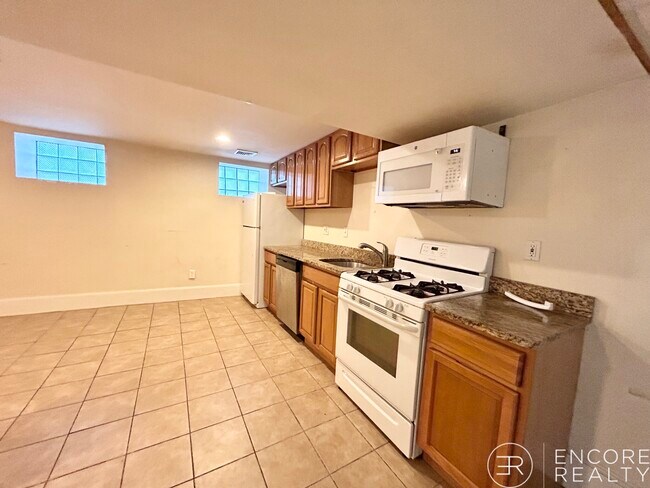 Foto del edificio - 1568 Tremont St