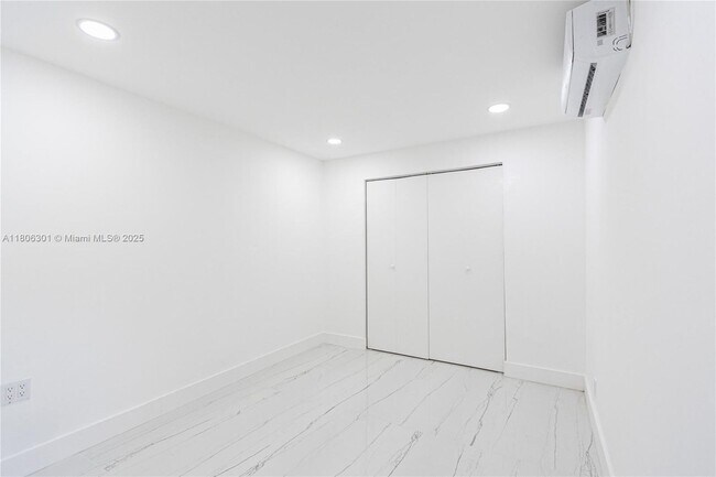 Foto del edificio - 8281 NE 2nd Ct