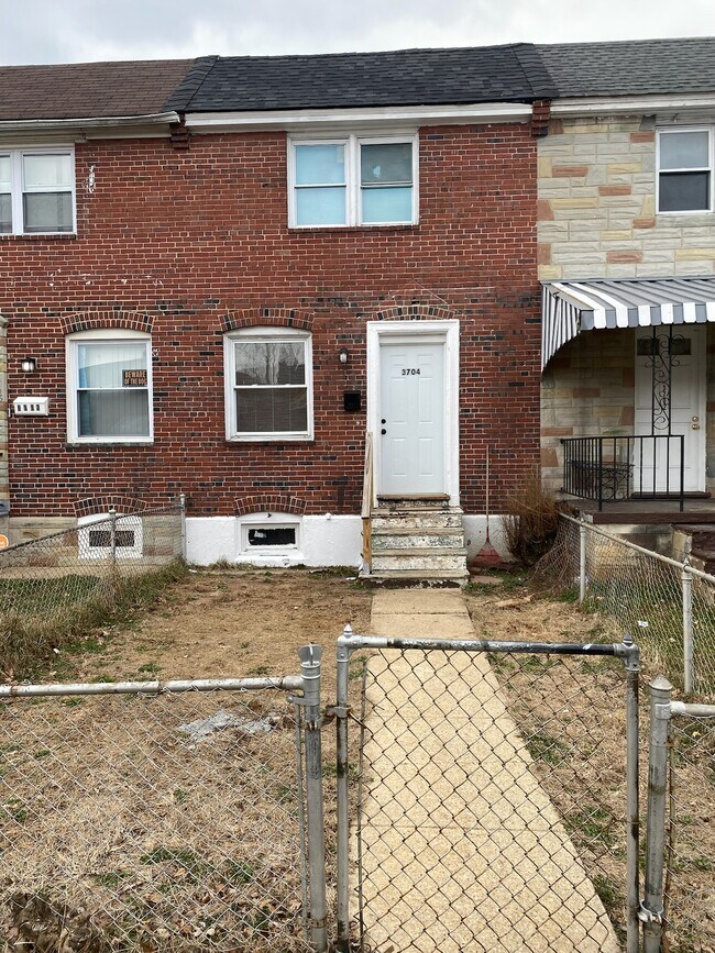 Building Photo - 3704 10th St