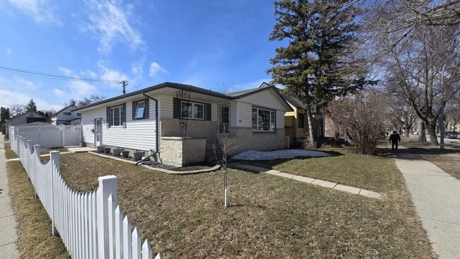 Building Photo - Dollard Boulevard Houses