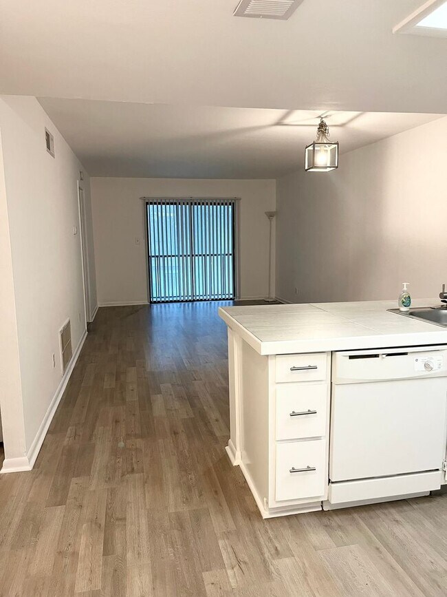 Foto del edificio - Two Bed, Two Bath Condo at Windsor Crossing