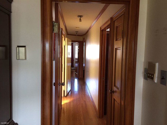 Building Photo - 6246 Forest Ave