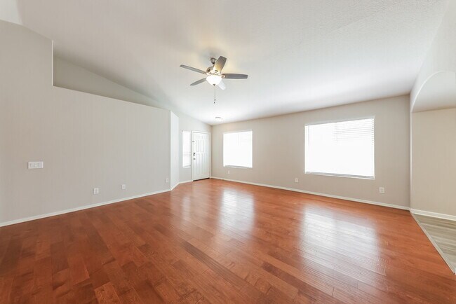 Building Photo - 8335 W Columbine Dr