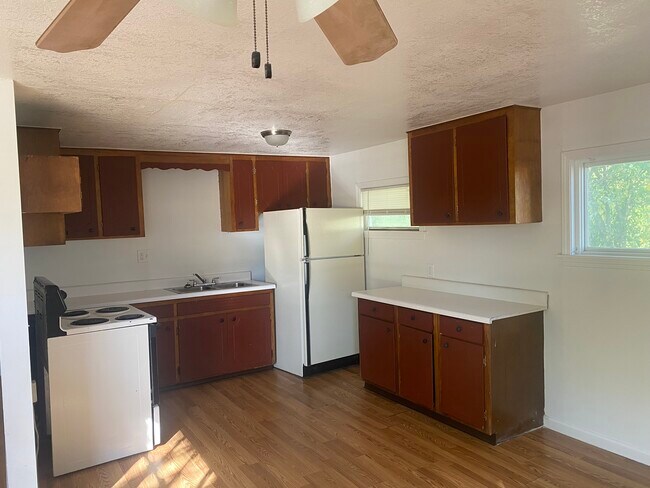Foto del edificio - 1425 S Northern Blvd