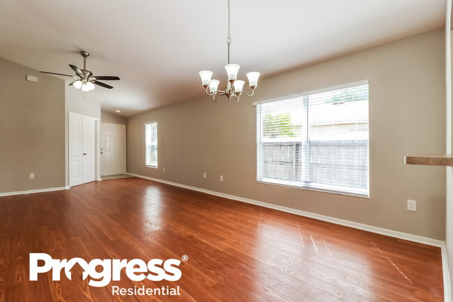 Building Photo - 409 Pine Pointe Ct