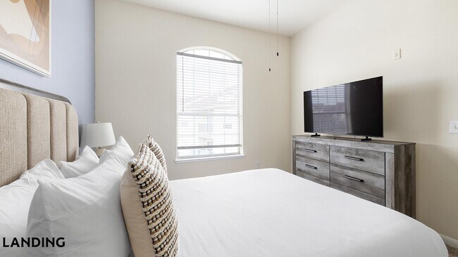 Foto del edificio - 901 Lakeside Cir