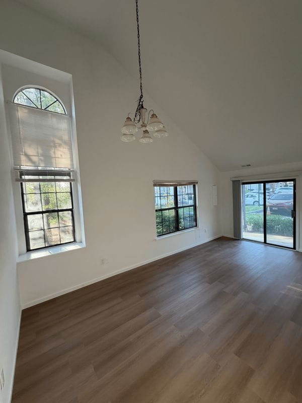 Foto del edificio - 2807 Hawthorn Ct