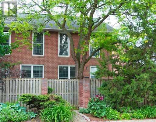 Photo principale - 319-319 MacKay St