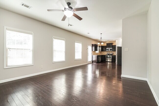 Foto del edificio - 377 Cliffhaven Cir