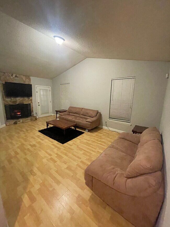 11725 Fort Caroline Lakes Ct, Jacksonville, FL 32225 House Rental in