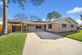 Building Photo - 1703 Raintree Dr