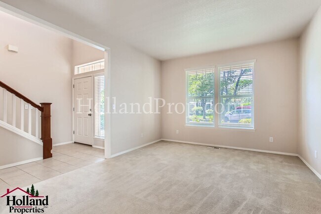 Building Photo - Spacious 4-Bedroom Home in Orenco Gardens ...