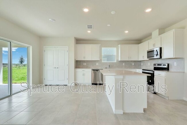 Building Photo - 7756 Syracuse Dr