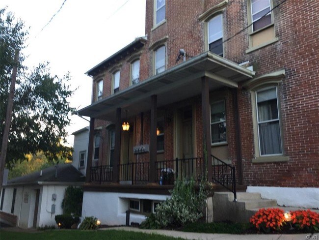 Foto del edificio - 176 Main St