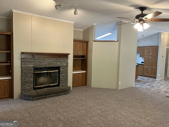 Foto del edificio - 6598 Jackson Trail Rd
