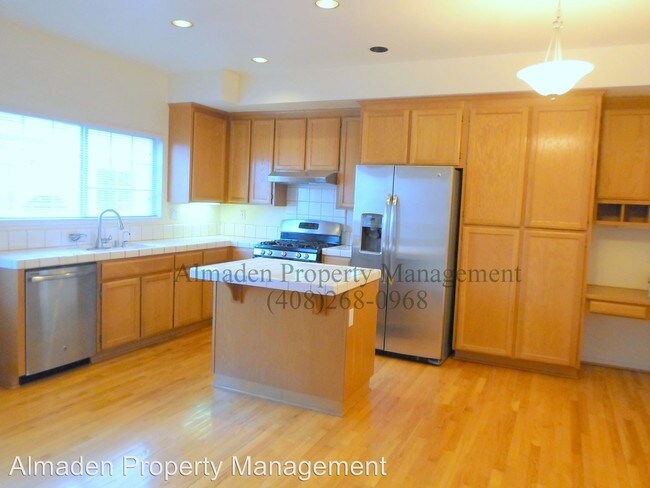 Foto del edificio - 3 br, 2.5 bath House - 1175 Silver Shadow Dr.