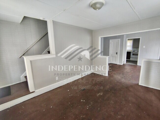 Building Photo - 515 Mertland Ave