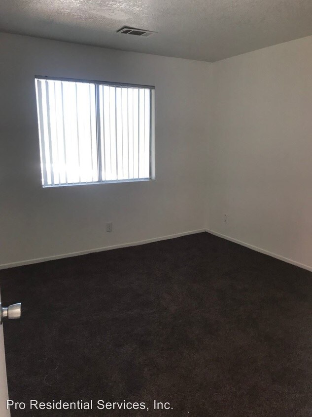 Foto principal - 11951 Chamberlaine Way