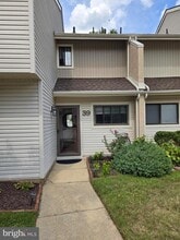 Building Photo - 39 Viburnum Ln