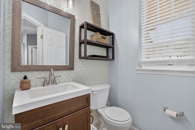 Building Photo - 13016 Pilgrims Inn Dr