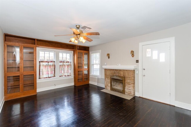 Building Photo - 1438 Munger St
